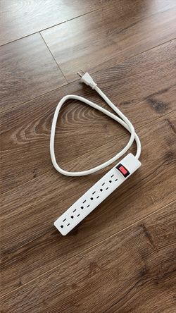 6-Outlet Power Strip with On/Off Switch