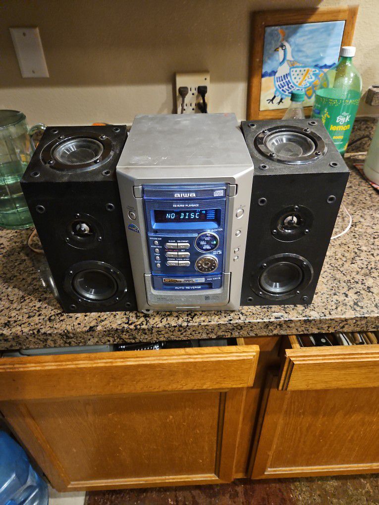 Aiwa Stereo  CD/tape System