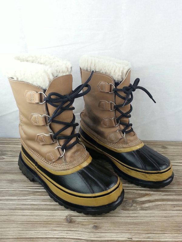 Women's Sorel snow boots made in Canada size 5 excellent warm with the