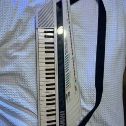 Yamaha SHS-200 Keytar Keyboard Synthesizer 