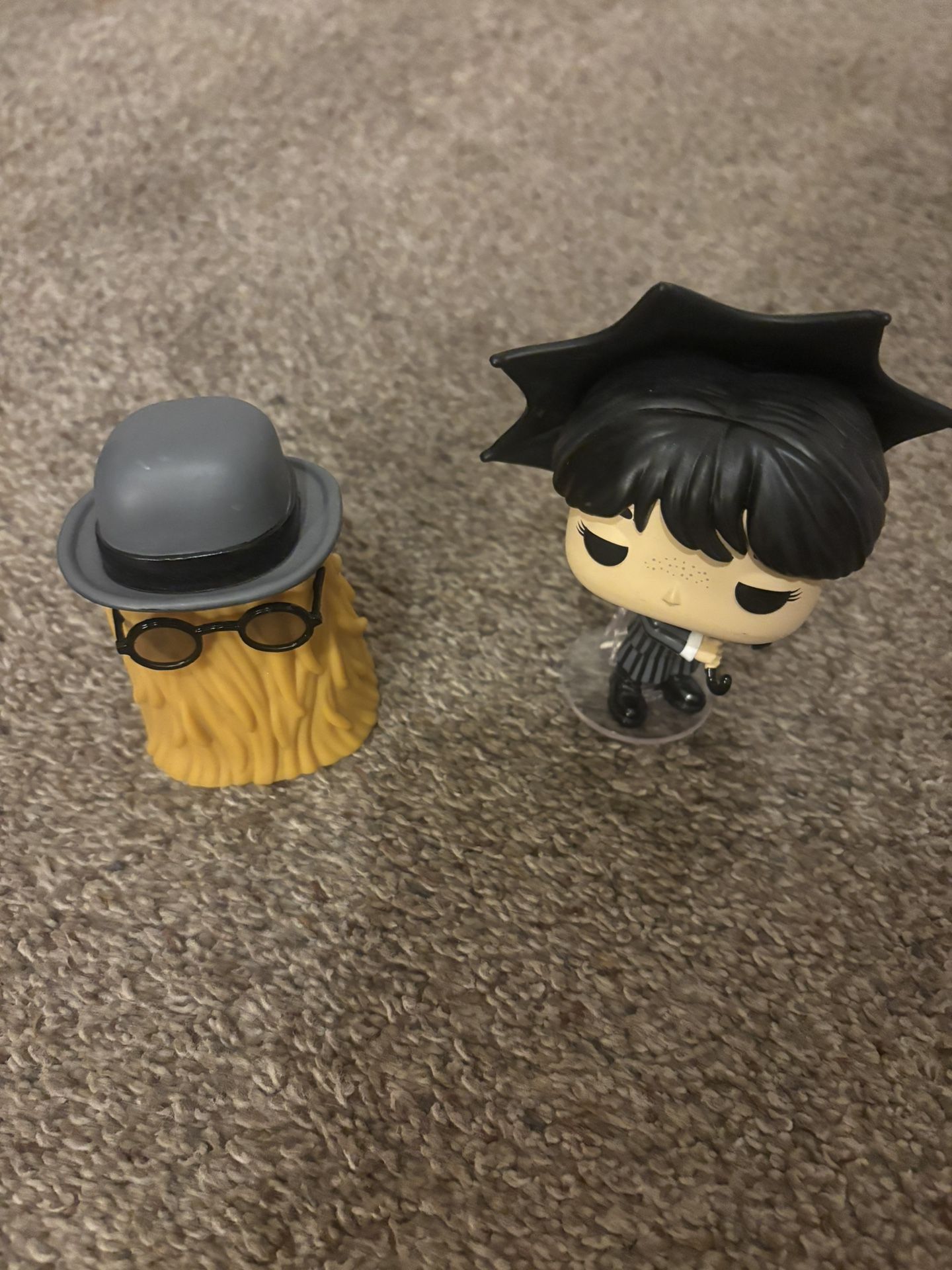 Funko Pop Figurines Adam’s Family Wednesday And Cousin ITT Lot Of 2