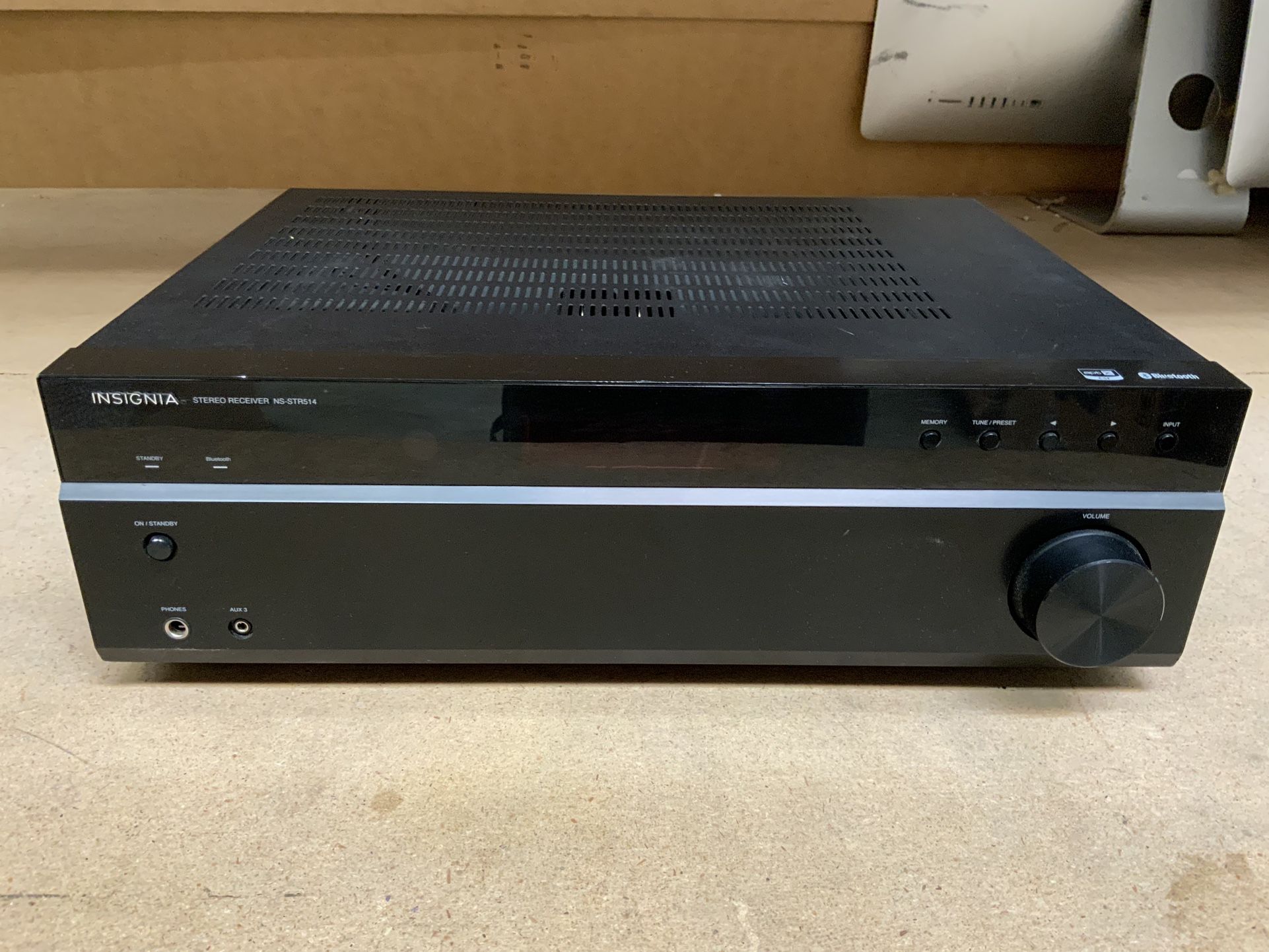 Insignia™ - 200W 2.0-Ch. Stereo Receiver - Black #322