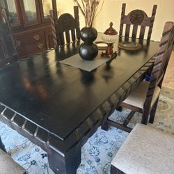 Dining Room Table 