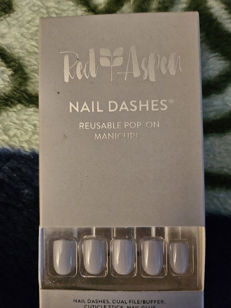Nail Dashes