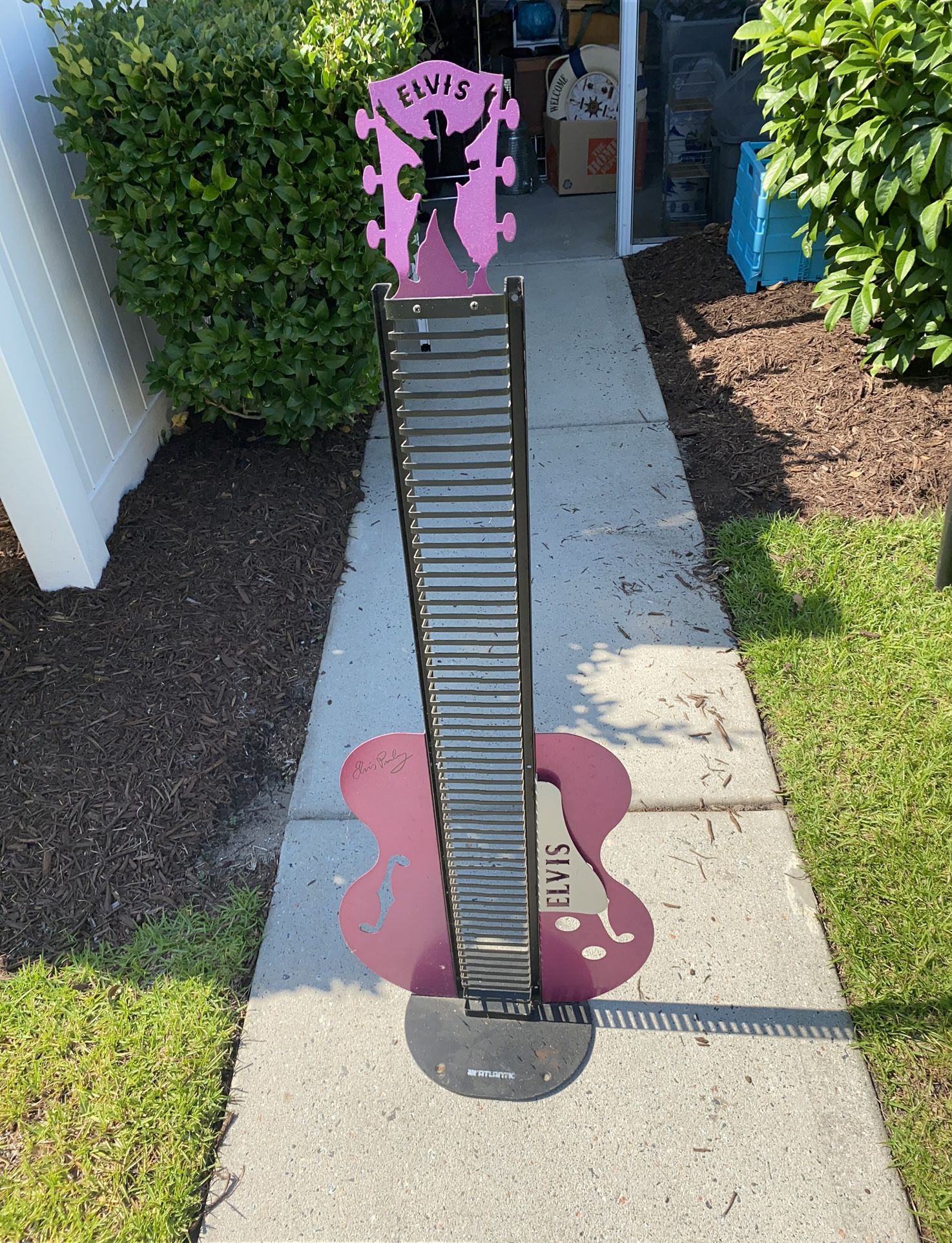 Elvis Cd Stand
