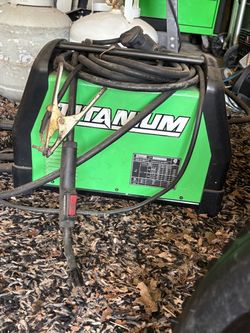 Titanium MIG Welder with Cables