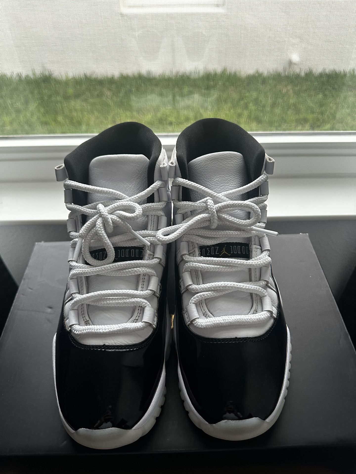 Air Jordan 11 Retro Gratitude Size 8.5