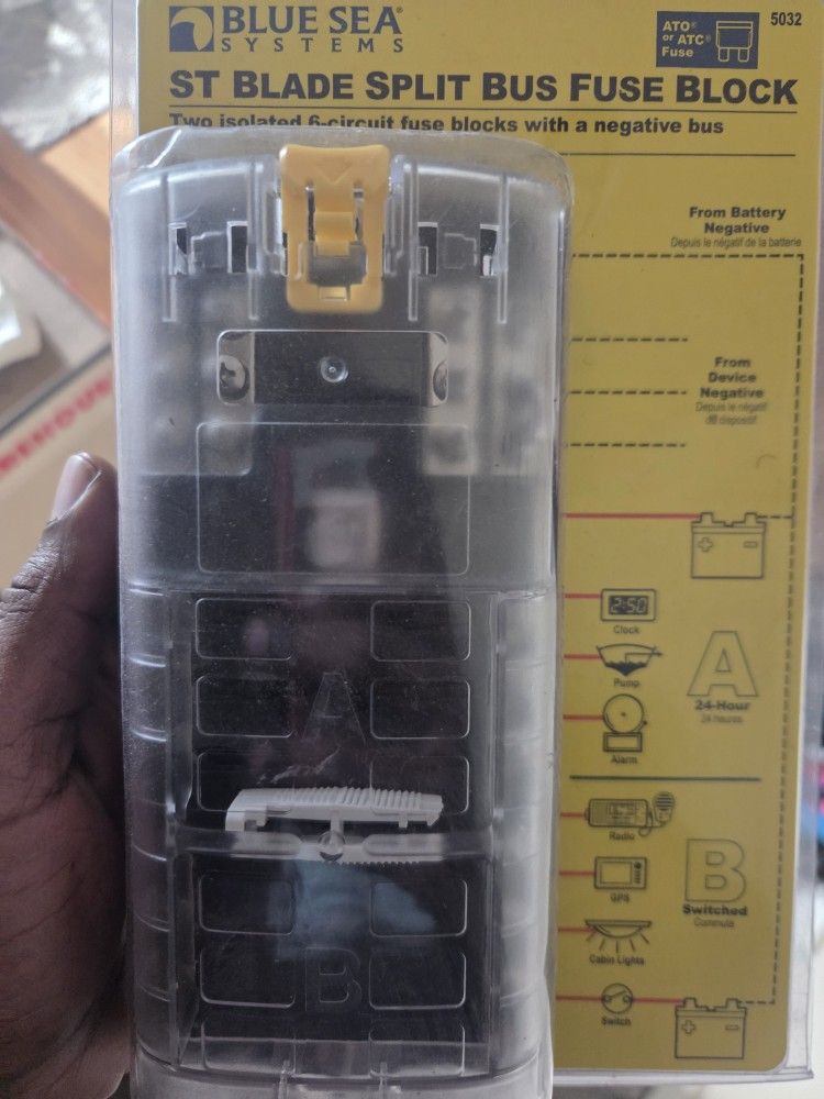 Blue Sea Systems ST BLADE Split Bus Fuse Block