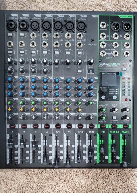 Mackie Profx12v3+ Mixer