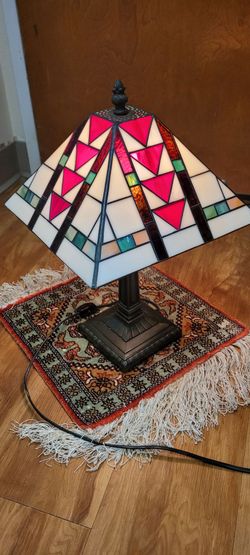 Tiffany-Style Stained Glass Table Lamp