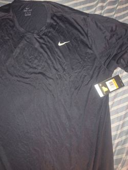 Nike shirt, black and white