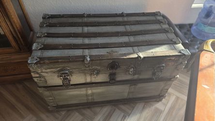 Henry Likly & Co. flat-top steamer trunk, Rochester NY, c.1890s