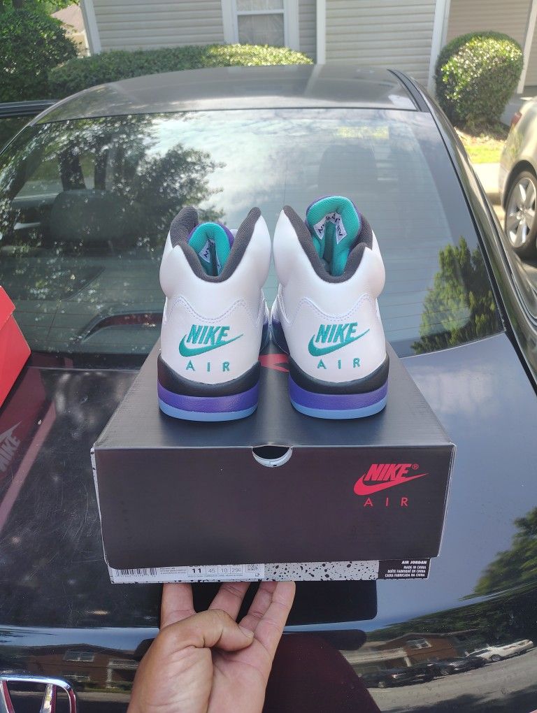 $200 Local Pickup Brand New With Original Everything 2025 Air Jordan 5 Grape OG Size 11 . Price Is Firm.