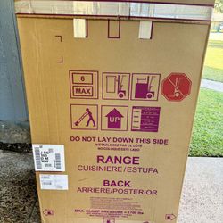 GE 30 in. 4 Burner Element Free-Standing Electric Range in White BRAND NEW IN BOX