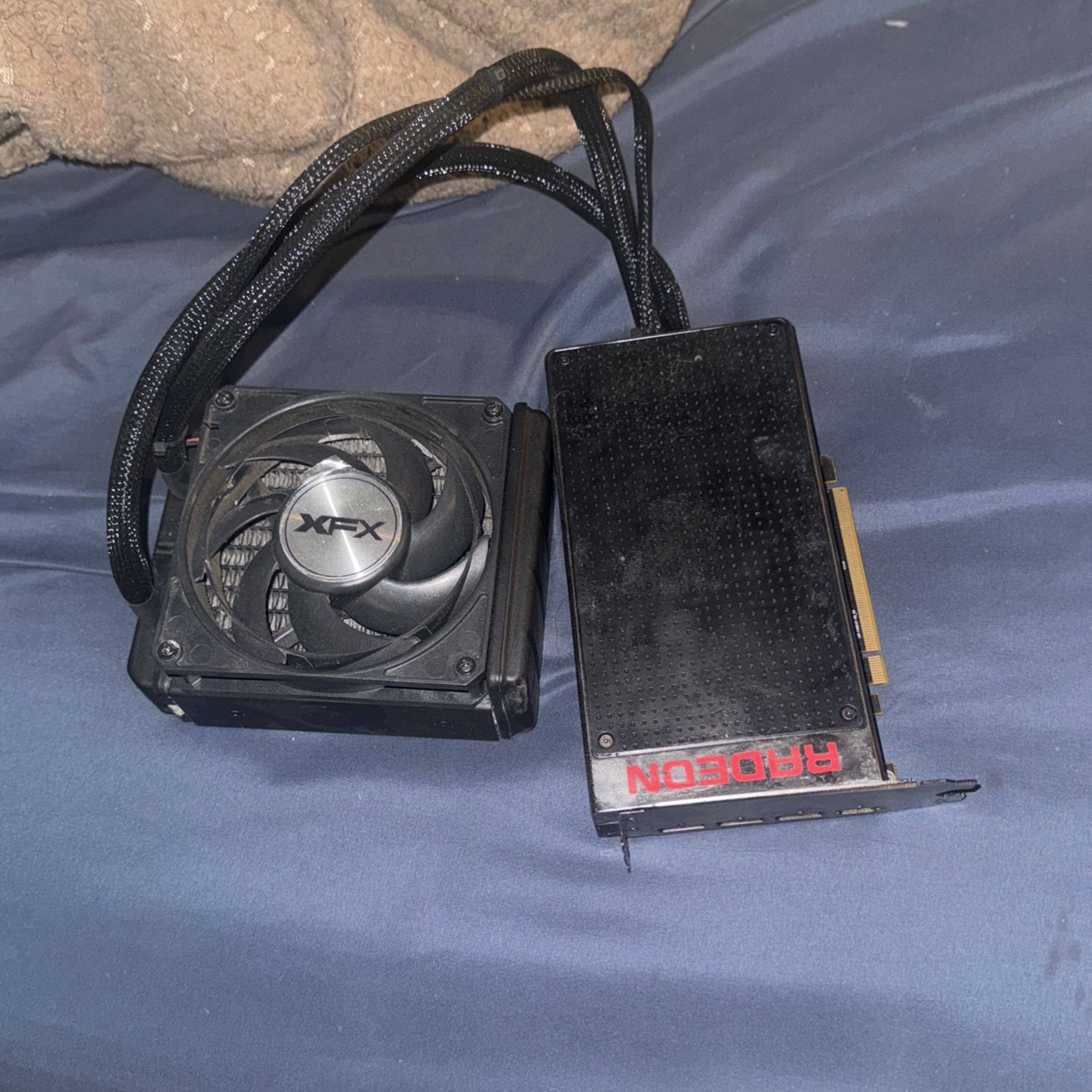 AMD Radeon R9 Fury X – Liquid Cooled 4GB HBM GPU