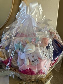Baby  Shower Gift Basket