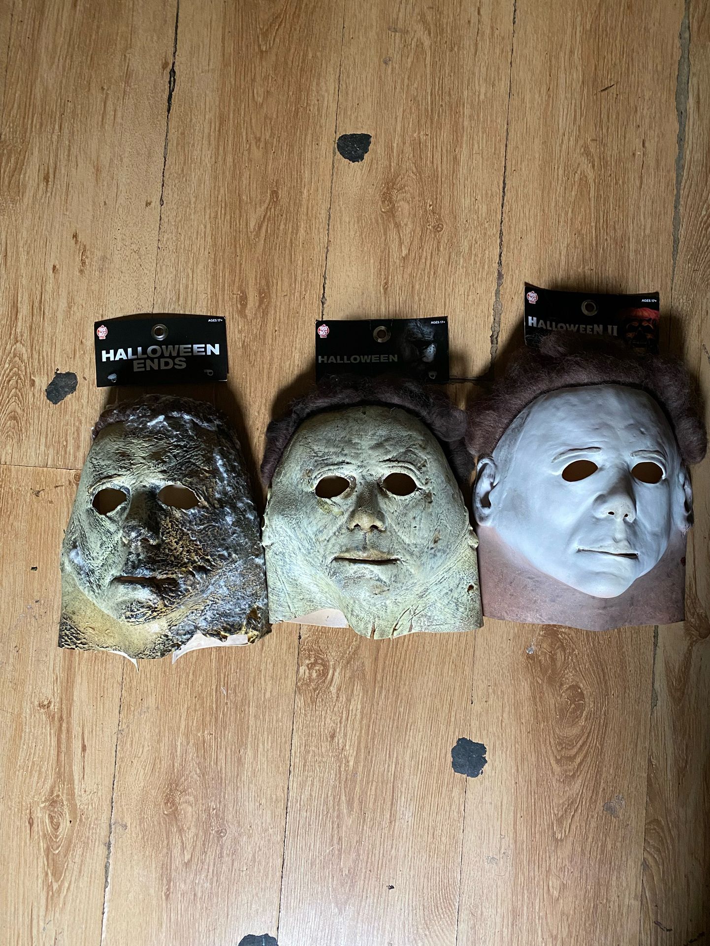 assorted trick or treat studios MICHAEL MYERS MASKS BRAND NEW