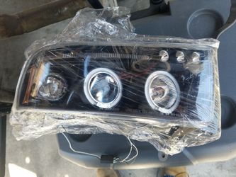 94-01 ram pick up passenger side headlight