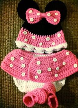 Minnie Mouse outfit