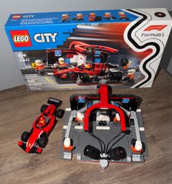 Lego F1 Pit Stop & Pit Crew (Fully Assembled)