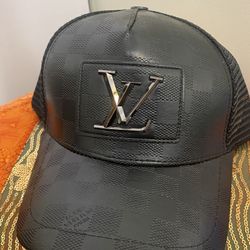 Crome Logo Black Hat