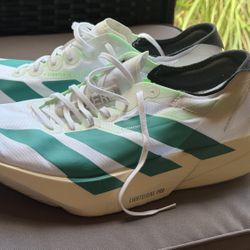 🔥 Adidas Adizero Running Shoes — Like New! 🔥