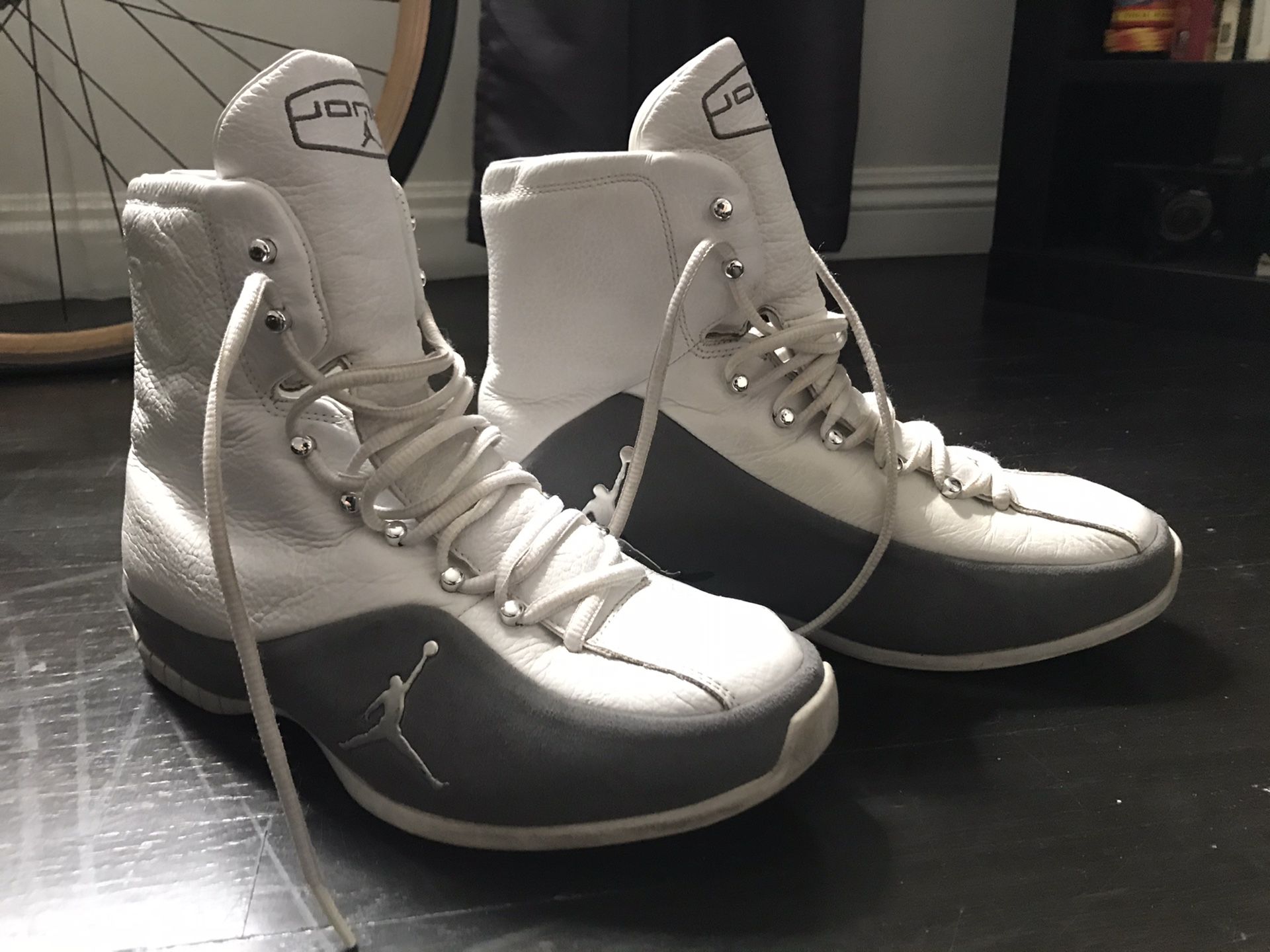 Rare Jordan “Roy Jones” Boxing Shoe (Size 9 Men’s) for Sale in Burbank ...