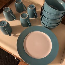 Teal Dinnerware 