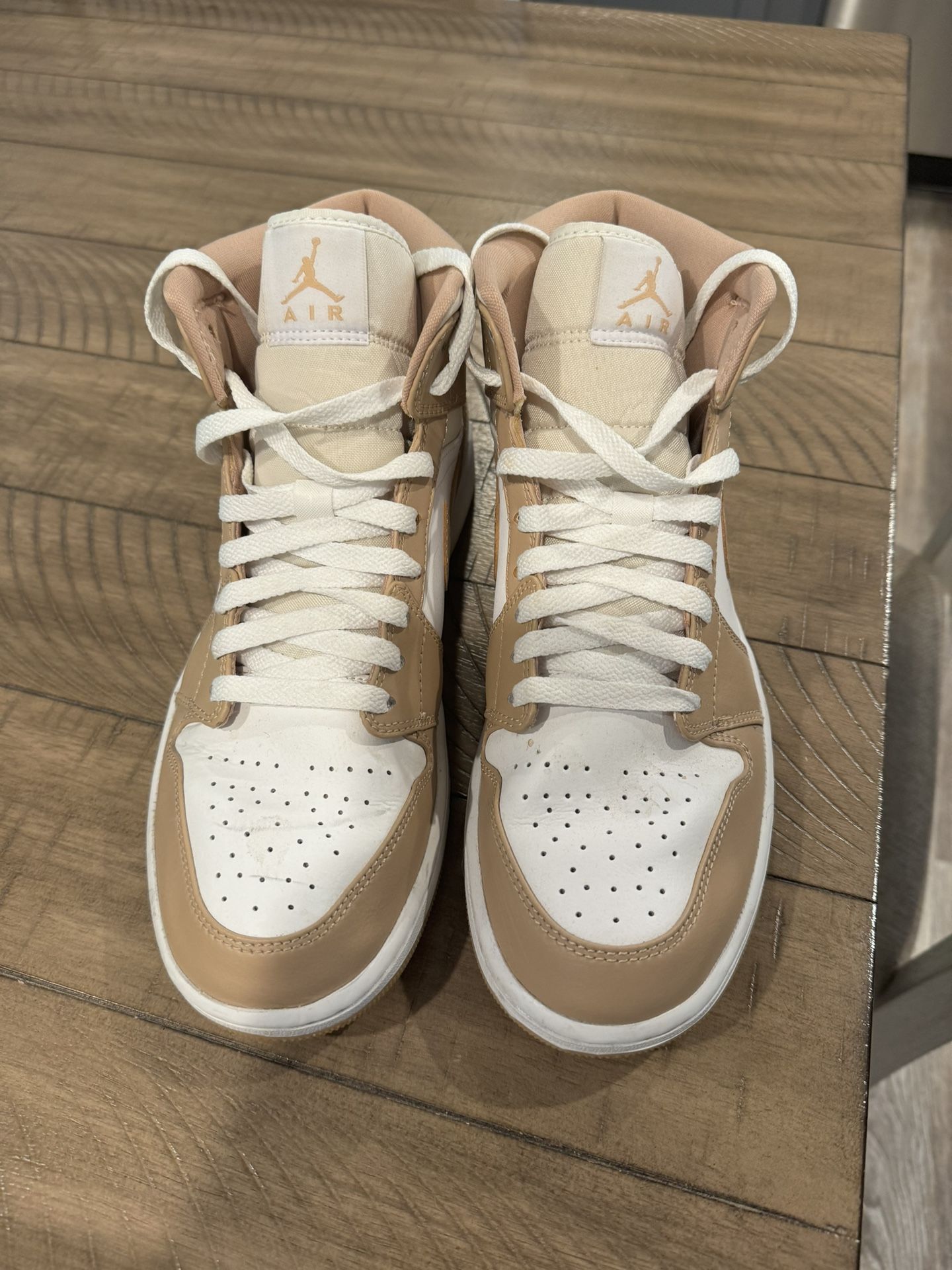Men’s Jordan 1 Mid Tan Gum Size 10