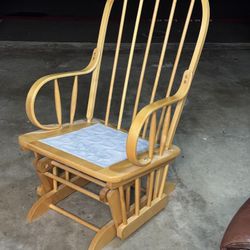Wooden Rocking Chair