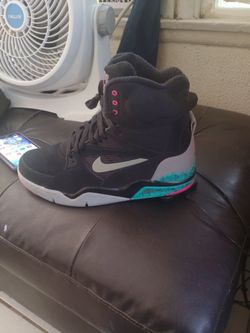 Nike Air command force spurs
