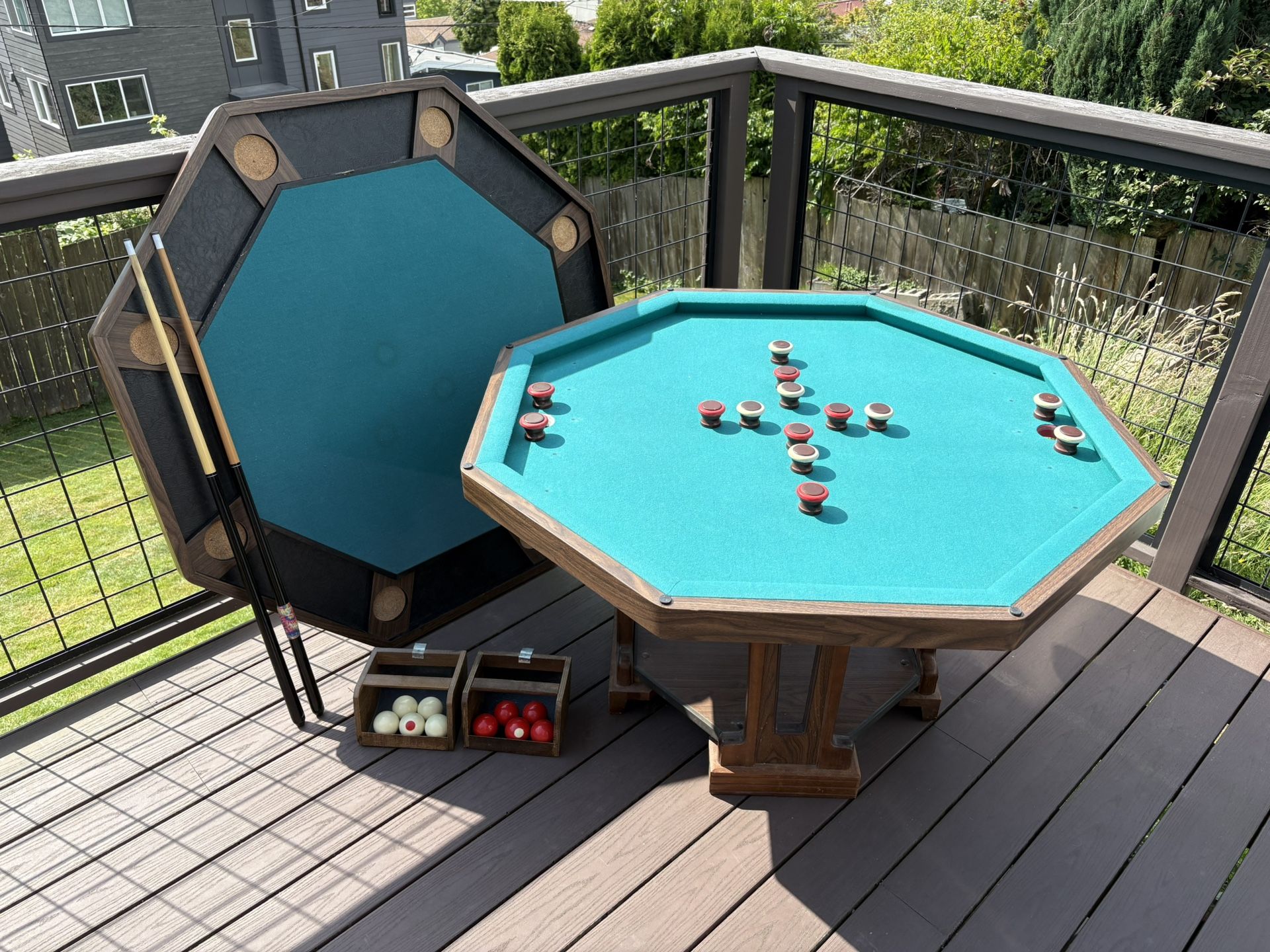 Bumperpool Table