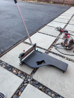 Flooring cutter