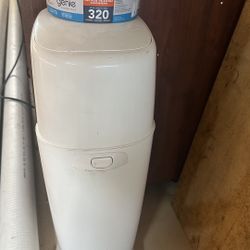 Diaper Genie And Refills