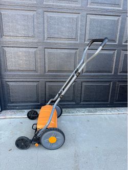Fiskars Push Mower