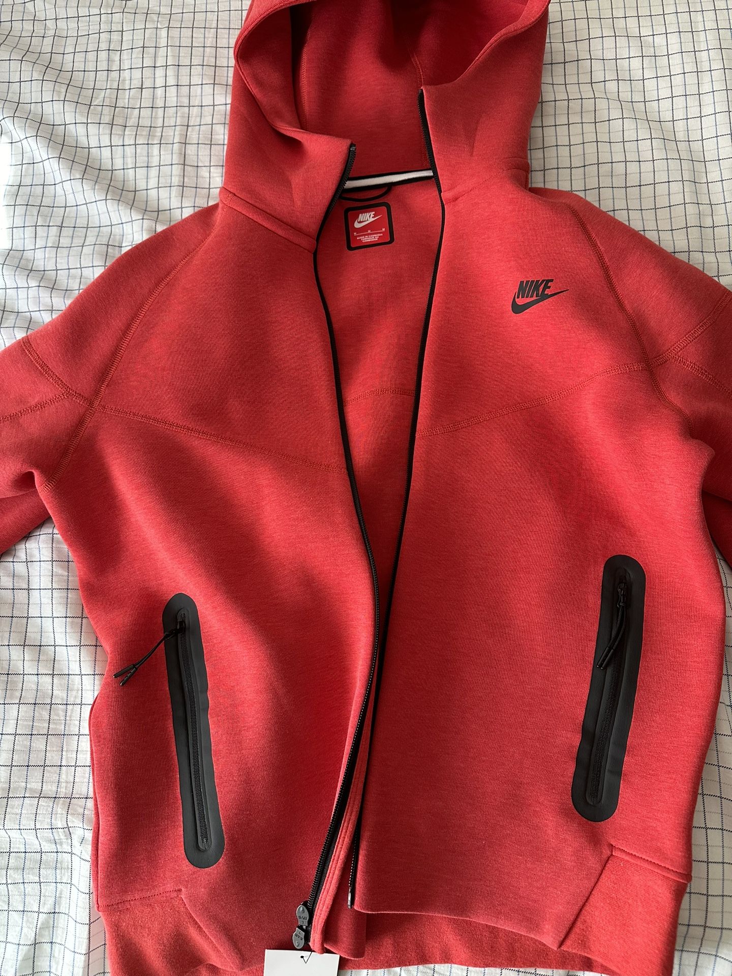 Brand New Nike Men’s Sportswear Tech Fleece Full Zip Size Medium
