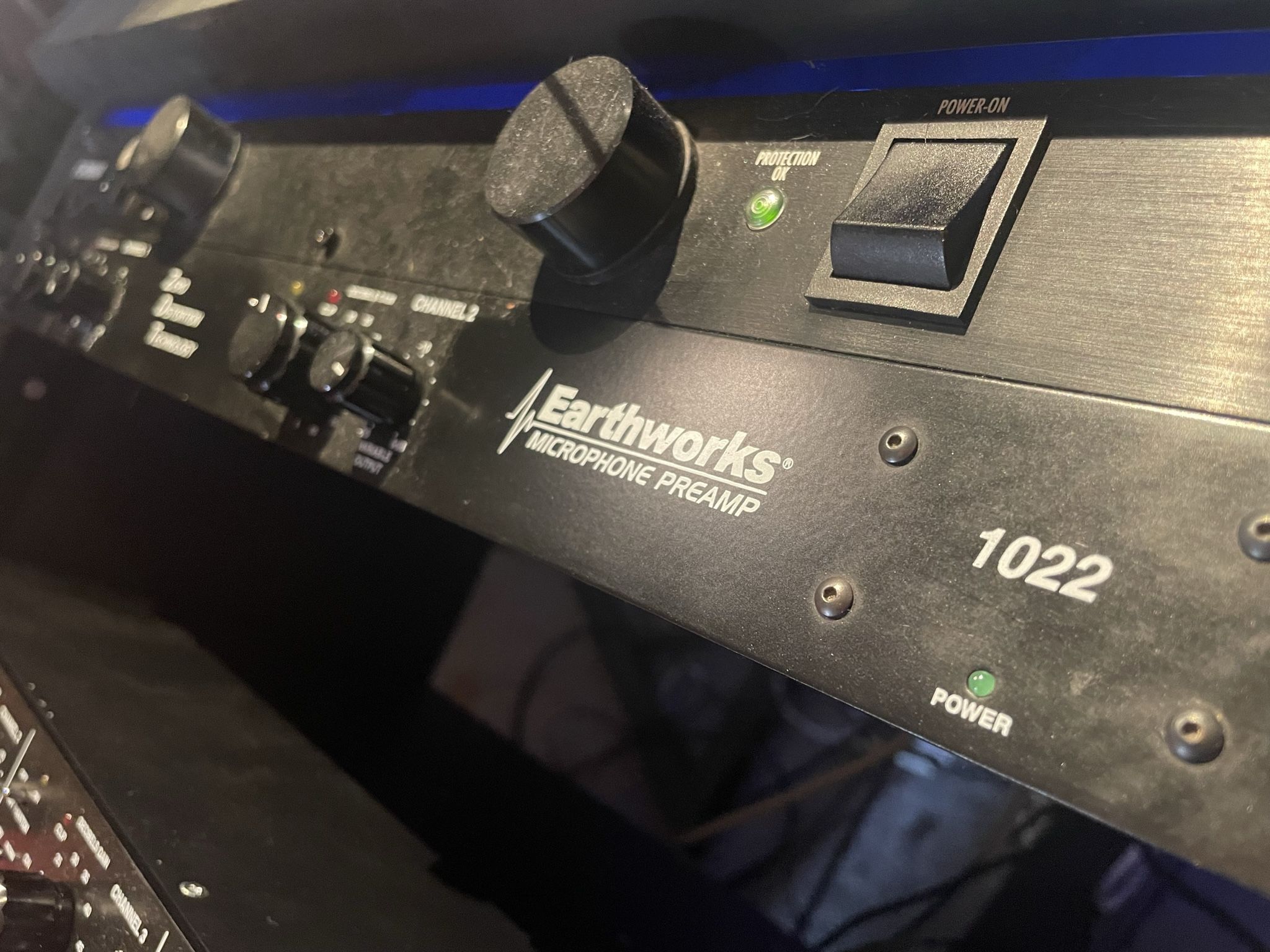 Earthworks ZDT 1022 2 Channel Mic Preamp Mic Pre