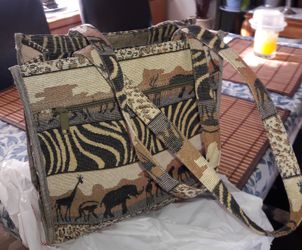 Purse vey handy