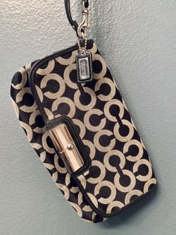 Authentic COACH clutch