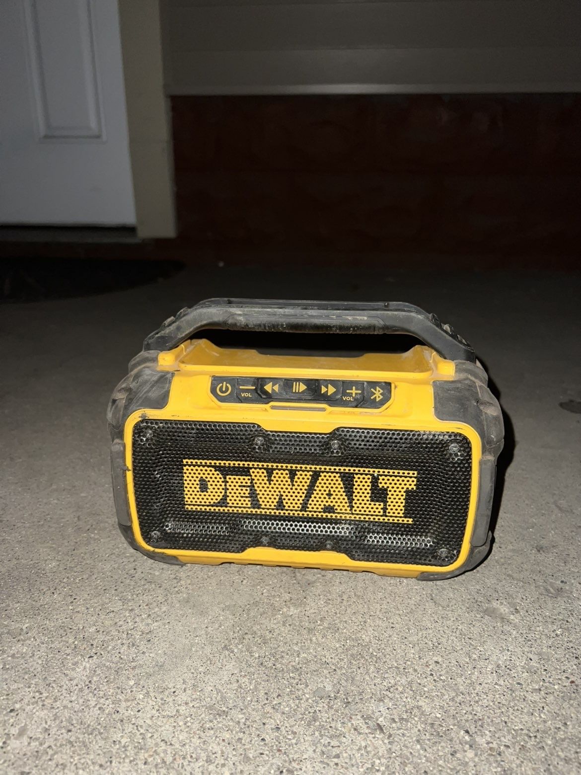 DeWalt 20v Jobsite Bluetooth Speaker