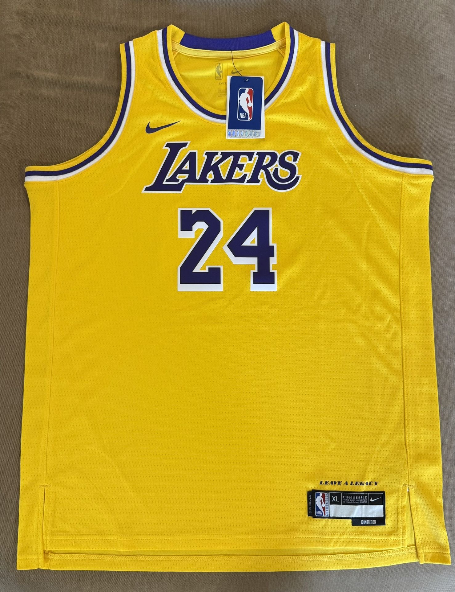 Nike LA Lakers Icon Edition Jersey 2022/23 Kobe Bryant Size XL 