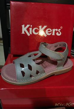 Kickers Coconut Silver Sandals girls 10.5