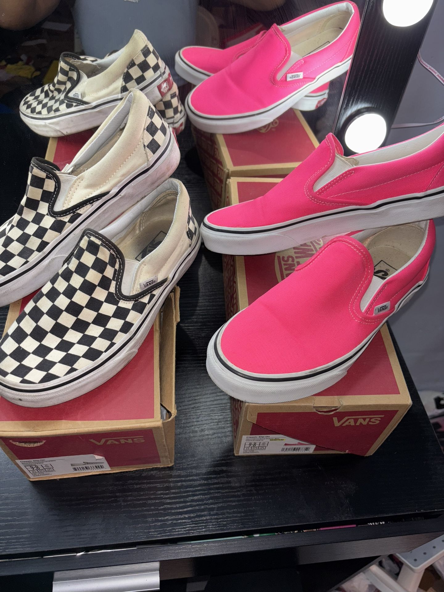 Vans slip on size 5.5 kids , size 7 women’s