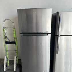 Whirlpool Fridge Stainless 28 Wide