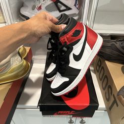 Jordan 1 Retro Satin Black Toe Size 7 Women’s