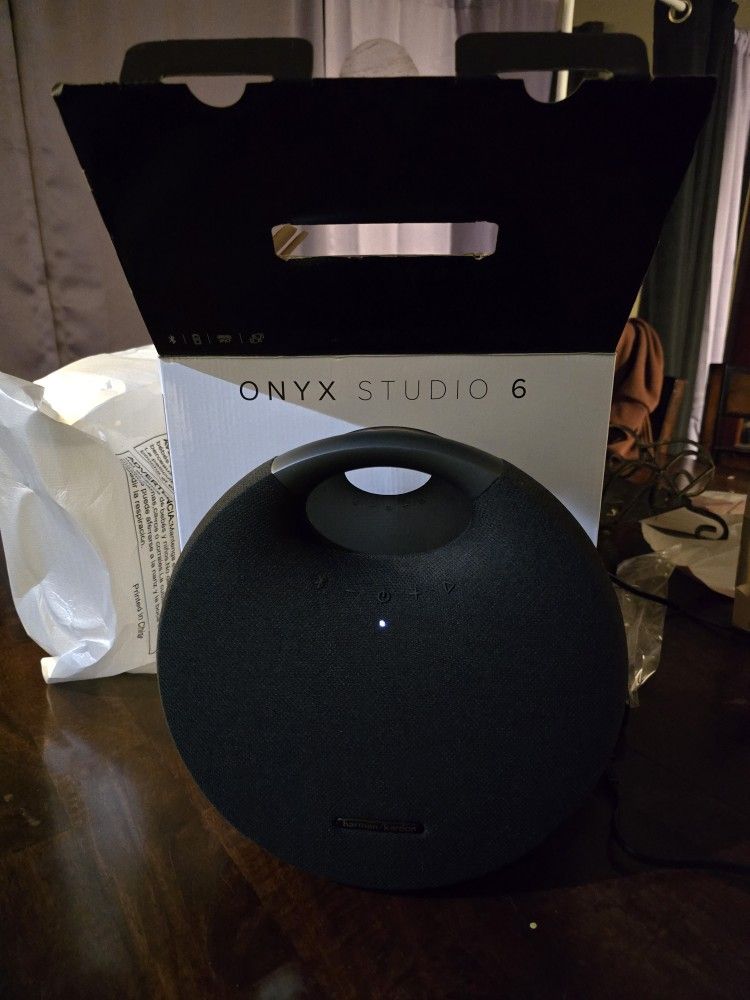 Harman/Kardon Onyx Studio 6