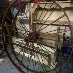 2 LARGE Antique Metal Wagon Wheels