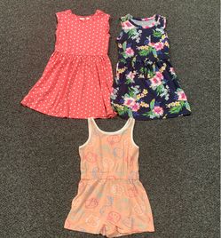 Bundle of 2 Gap Kids girls small (6/7) summer dresses and Hello Kitty romper
