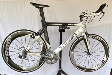 Valdora Time Trial bike