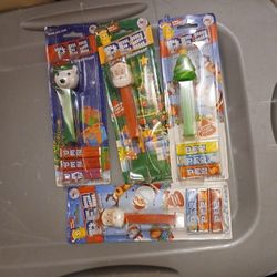 4 Christmas Pez